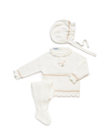 4-Piece Newborn Set with Diamond Pattern Including Matching Blanket