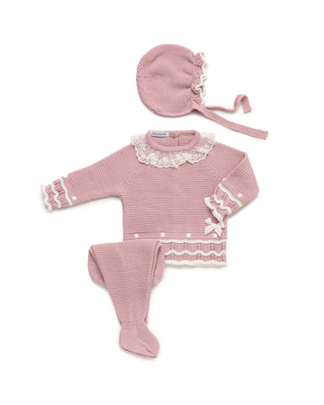 4-Piece Newborn Set with Openwork and Wave Details Including Matching Blanket